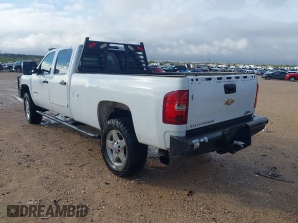 ✅ 2013 Chevrolet Silverado 2500HD LT • VIN: 1GC1KXCG0DF233203 • Lot: 43221641. Listed on IAAI with 366,468 mi. Free auction sales archive from the USA and detailed vehicle history report at DreamBid. Image 3.