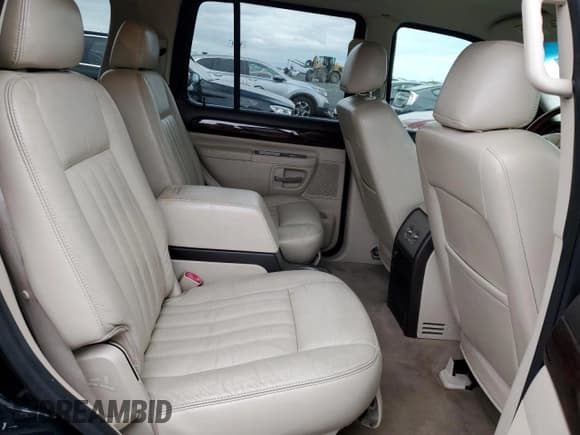✅ 2003 Lincoln Aviator Luxury • VIN: 5LMEU68H93ZJ49622 • Lot: 93193175. Listed on Copart with 176,067 mi. Free auction sales archive from the USA and detailed vehicle history report at DreamBid. Image 11.
