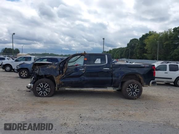 ✅ 2021 Chevrolet Silverado 1500 LTZ • VIN: 1GCUYGET8MZ143897 • Lot: 43296847. Wystawiony na IAAI z przebiegiem Nie podano. Bezpłatny archiwum sprzedaży aukcyjnych z USA i szczegółowy raport historii pojazdu na DreamBid. Zdjęcie 14.