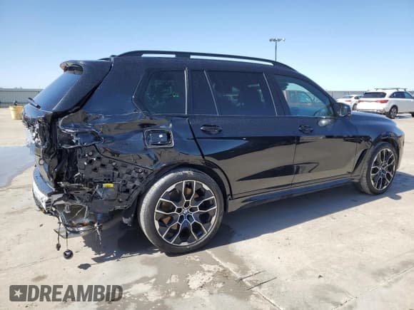 ✅ 2025 BMW X7 M60i • VIN: 5UX33EM00S9X26272 • Lot: 47746225. Wystawiony na Copart z przebiegiem 5 936 mil. Bezpłatny archiwum sprzedaży aukcyjnych z USA i szczegółowy raport historii pojazdu na DreamBid. Zdjęcie 3.