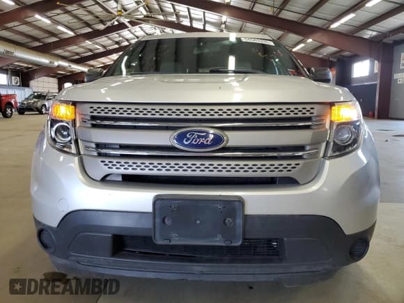 ✅ 2014 Ford Explorer • VIN: 1FM5K8B89EGC18983 • Lot: 54563335. Wystawiony na Copart z przebiegiem 112 376 mil. Bezpłatny archiwum sprzedaży aukcyjnych z USA i szczegółowy raport historii pojazdu na DreamBid. Zdjęcie 5.
