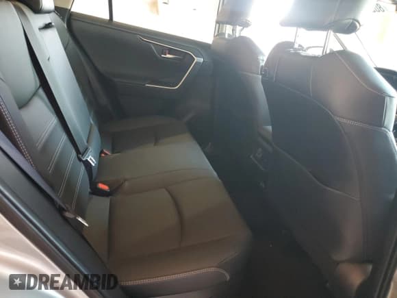 ✅ 2022 Toyota RAV4 Hybrid Limited • VIN: JTMD6RFV5NJ014887 • Lot: 80272175. Listed on Copart with 80,114 mi. Free auction sales archive from the USA and detailed vehicle history report at DreamBid. Image 11.