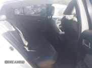 ✅ 2021 Toyota Prius LE • VIN: JTDKAMFP7M3173830 • Lot: 42236240. Wystawiony na IAAI z przebiegiem 87 983 mil. Bezpłatny archiwum sprzedaży aukcyjnych z USA i szczegółowy raport historii pojazdu na DreamBid. Zdjęcie 8.