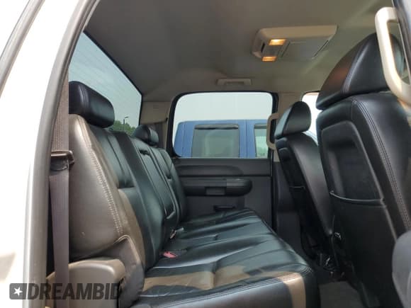 ✅ 2007 Chevrolet Silverado 2500HD 2LT • VIN: 1GCHK23677F505338 • Лот: 69451055. Опубликован ранее на Copart с пробегом 259 698 миль. Бесплатный доступ к архиву аукционных продаж из США и подробный отчёт об истории автомобиля на DreamBid. Изображение 10.