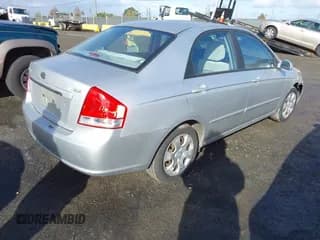 ✅ 2009 Kia Spectra EX • VIN: KNAFE222495659668 • Lot: 43721517. Wystawiony na IAAI z przebiegiem 103 838 mil. Bezpłatny archiwum sprzedaży aukcyjnych z USA i szczegółowy raport historii pojazdu na DreamBid. Zdjęcie 4.