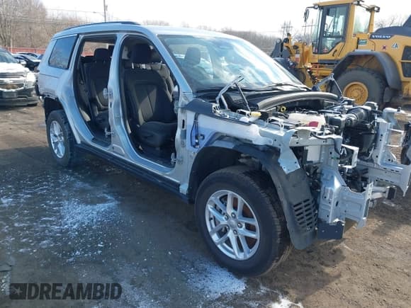 ✅ 2023 Jeep Grand Cherokee Altitude • VIN: 1C4RJKAG1P8865521 • Lot: 41404715. Listed on IAAI with 5 mi. Free auction sales archive from the USA and detailed vehicle history report at DreamBid. Image 1.