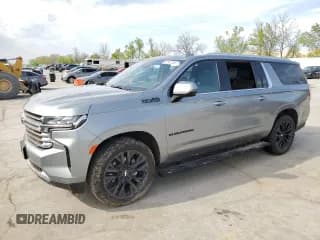 ✅ 2023 Chevrolet Suburban High Country • VIN: 1GNSKGKL5PR296245 • Lot: 52997085. Wystawiony na Copart z przebiegiem 6 548 mil. Bezpłatny archiwum sprzedaży aukcyjnych z USA i szczegółowy raport historii pojazdu na DreamBid. Zdjęcie 1.