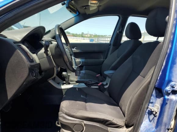 ✅ 2011 Ford Focus SES • VIN: 1FAHP3GN2BW114539 • Лот: 61915925. Опубликован ранее на Copart с пробегом 200 674 миль. Бесплатный доступ к архиву аукционных продаж из США и подробный отчёт об истории автомобиля на DreamBid. Изображение 7.