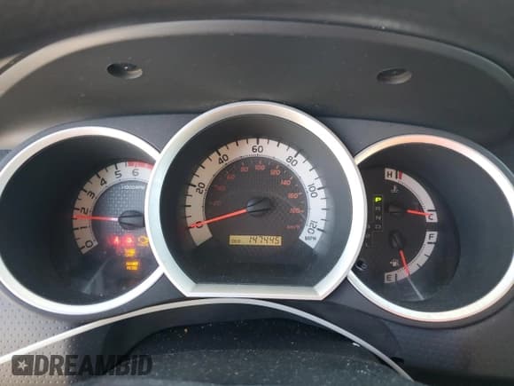 ✅ 2015 Toyota Tacoma • VIN: 5TFTX4CN6FX065605 • Lot: 82310385. Wystawiony na Copart z przebiegiem 147 445 mil. Bezpłatny archiwum sprzedaży aukcyjnych z USA i szczegółowy raport historii pojazdu na DreamBid. Zdjęcie 9.