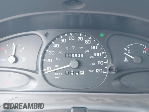 ✅ 1998 Ford Escort SE • VIN: 3FAFP15P0WR238401 • Lot: 43273047. Wystawiony na IAAI z przebiegiem 115 829 mil. Bezpłatny archiwum sprzedaży aukcyjnych z USA i szczegółowy raport historii pojazdu na DreamBid. Zdjęcie 7.