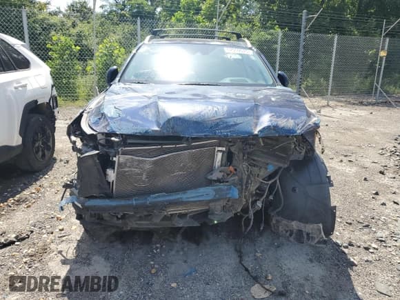 ✅ 2020 Hyundai Santa Fe Limited • VIN: 5NMS53AD3LH255114 • Lot: 62559575. Wystawiony na Copart z przebiegiem 46 977 mil. Bezpłatny archiwum sprzedaży aukcyjnych z USA i szczegółowy raport historii pojazdu na DreamBid. Zdjęcie 5.