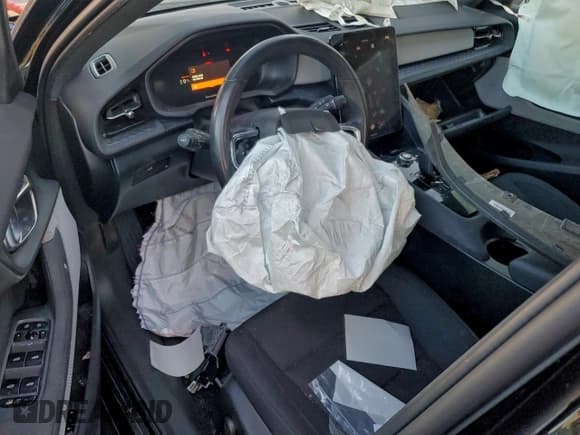 ✅ 2023 Polestar 2 • VIN: YSMED3KA0PL147806 • Lot: 95315005. Wystawiony na Copart z przebiegiem 73 010 mil. Bezpłatny archiwum sprzedaży aukcyjnych z USA i szczegółowy raport historii pojazdu na DreamBid. Zdjęcie 8.