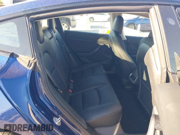 ✅ 2022 Tesla Model 3 Long Range • VIN: 5YJ3E1EB3NF196491 • Lot: 43581396. Wystawiony na IAAI z przebiegiem 46 918 mil. Bezpłatny archiwum sprzedaży aukcyjnych z USA i szczegółowy raport historii pojazdu na DreamBid. Zdjęcie 8.