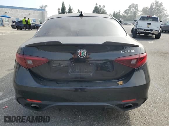 ✅ 2018 Alfa Romeo Giulia • VIN: ZARFAEBN9J7583471 • Lot: 68137175. Listed on Copart with 83,390 mi. Free auction sales archive from the USA and detailed vehicle history report at DreamBid. Image 6.