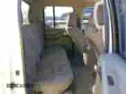 2014 Nissan Frontier Desert Runner z VIN 1N6AD0ER9EN763755, wystawiony jako IAAI lot #43352830 z przebiegiem 221 936 mil mil oraz . Historia ofert i sprzedaży dostępna na DreamBid. Obrazek 8.