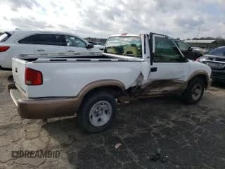✅ 1997 Chevrolet S-10 LS • VIN: 1GCCS1443V8208666 • Лот: 86734104. Опубликован ранее на Copart с пробегом 196 324 миль. Бесплатный доступ к архиву аукционных продаж из США и подробный отчёт об истории автомобиля на DreamBid. Изображение 3.