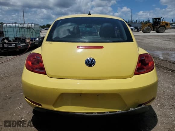 ✅ 2015 Volkswagen Beetle Fleet Edition • VIN: 3VWF17AT7FM614488 • Lot: 62351275. Listed on Copart with 117,290 mi. Free auction sales archive from the USA and detailed vehicle history report at DreamBid. Image 6.