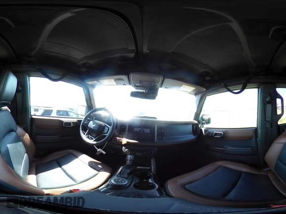 ✅ 2024 Ford Bronco Outer Banks • VIN: 1FMDE8BH5RLB49306 • Lot: 43096340. Wystawiony na IAAI z przebiegiem 2 301 mil. Bezpłatny archiwum sprzedaży aukcyjnych z USA i szczegółowy raport historii pojazdu na DreamBid. Zdjęcie 19.