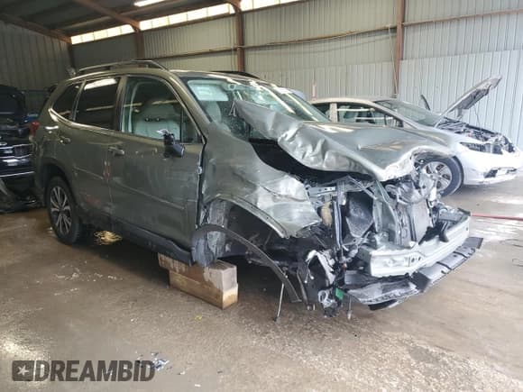 ✅ 2021 Subaru Forester Limited • VIN: JF2SKASC7MH586267 • Лот: 82538265. Опубликован ранее на Copart с пробегом Не указан. Бесплатный доступ к архиву аукционных продаж из США и подробный отчёт об истории автомобиля на DreamBid. Изображение 4.