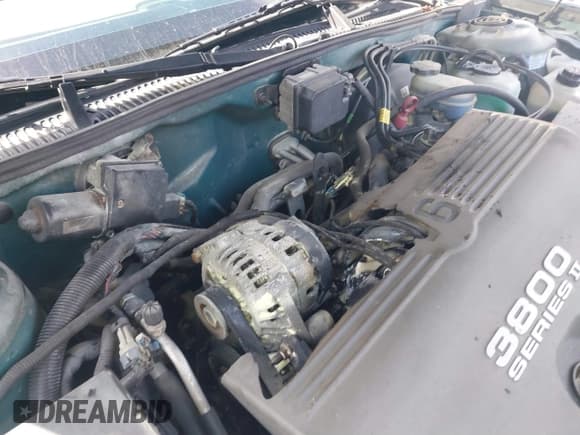 ✅ 1997 Buick Park Avenue • VIN: 1G4CW52KXV4617747 • Lot: 41586495. Wystawiony na IAAI z przebiegiem 42 449 mil. Bezpłatny archiwum sprzedaży aukcyjnych z USA i szczegółowy raport historii pojazdu na DreamBid. Zdjęcie 6.