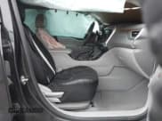 ✅ 2018 GMC Acadia SLE • VIN: 1GKKNSLS3JZ235920 • Lot: 41788192. Wystawiony na IAAI z przebiegiem 194 727 mil. Bezpłatny archiwum sprzedaży aukcyjnych z USA i szczegółowy raport historii pojazdu na DreamBid. Zdjęcie 5.