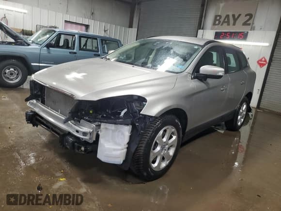 ✅ 2013 Volvo XC60 3.2L • VIN: YV4952DL8D2443321 • Lot: 93347365. Listed on Copart with 78,550 mi. Free auction sales archive from the USA and detailed vehicle history report at DreamBid. Image 1.
