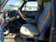 1987 Chevrolet Blazer z VIN 1GNEV18K7HF180306, wystawiony jako Copart lot #80914465 z przebiegiem 455 897 mil mil oraz Nie do naprawy • Non repairable. Historia ofert i sprzedaży dostępna na DreamBid. Obrazek 7.