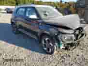 2021 Hyundai Venue Denim z VIN KMHRC8A3XMU101336, wystawiony jako Copart lot #73533424 z przebiegiem Nie podano mil oraz Szkoda całkowita • Salvage title. Historia ofert i sprzedaży dostępna na DreamBid. Obrazek 4.
