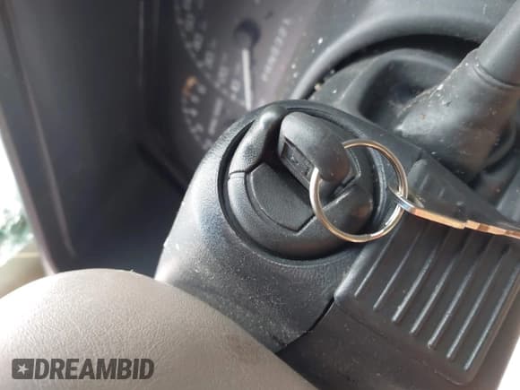 ✅ 2000 GMC Denali • VIN: 1GKEK13R6YR140162 • Lot: 42532005. Listed on IAAI with 213,050 mi. Free auction sales archive from the USA and detailed vehicle history report at DreamBid. Image 11.