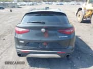 ✅ 2018 Alfa Romeo Stelvio Ti Sport • VIN: ZASFAKNN7J7B87597 • Lot: 42600727. Wystawiony na IAAI z przebiegiem 73 100 mil. Bezpłatny archiwum sprzedaży aukcyjnych z USA i szczegółowy raport historii pojazdu na DreamBid. Zdjęcie 16.