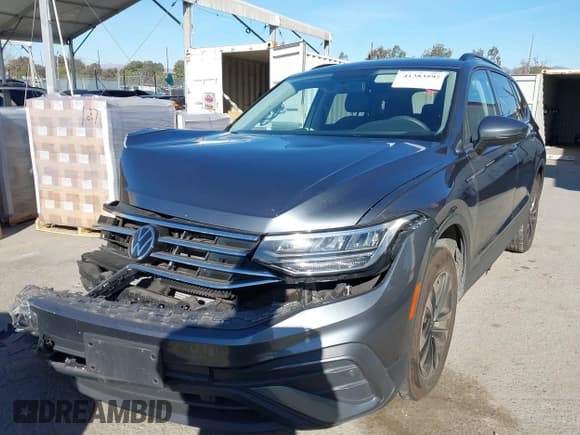 ✅ 2022 Volkswagen Tiguan S • VIN: 3VV1B7AX9NM055507 • Лот: 41383597. Опубликован ранее на IAAI с пробегом 25 546 миль. Бесплатный доступ к архиву аукционных продаж из США и подробный отчёт об истории автомобиля на DreamBid. Изображение 2.