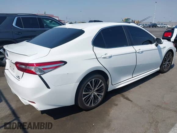 2020 Toyota Camry Hybrid SE z VIN 4T1G31AK0LU541702, wystawiony jako IAAI lot #42918554 z przebiegiem 118 679 mil mil oraz . Historia ofert i sprzedaży dostępna na DreamBid. Obrazek 4.