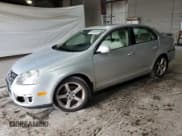 ✅ 2010 Volkswagen Jetta SE • VIN: 3VWRZ7AJ1AM066954 • Лот: 64360405. Опубликован ранее на Copart с пробегом 128 605 миль. Бесплатный доступ к архиву аукционных продаж из США и подробный отчёт об истории автомобиля на DreamBid. Изображение 1.