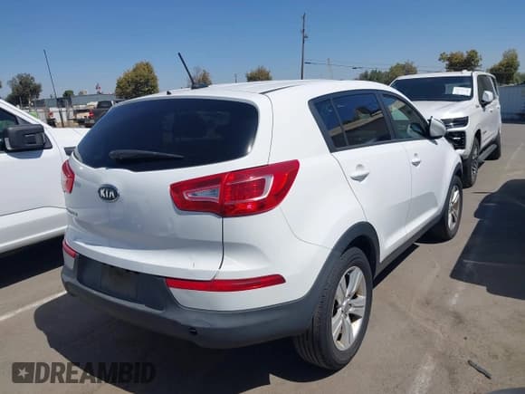✅ 2012 Kia Sportage LX • VIN: KNDPB3A20C7345972 • Lot: 43024348. Wystawiony na IAAI z przebiegiem 198 681 mil. Bezpłatny archiwum sprzedaży aukcyjnych z USA i szczegółowy raport historii pojazdu na DreamBid. Zdjęcie 4.