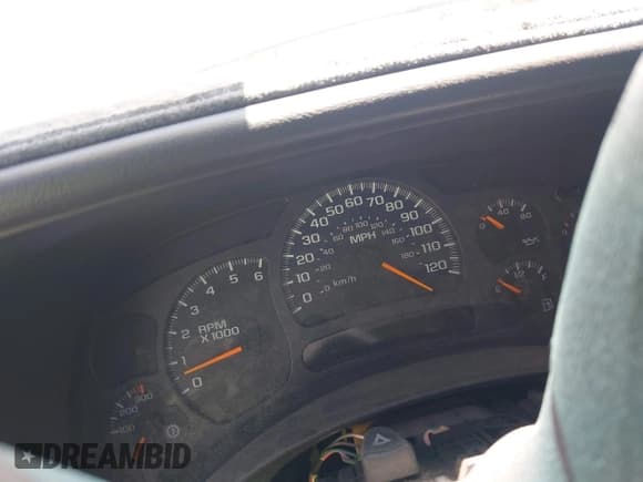 ✅ 2003 Chevrolet Silverado 2500HD LS • VIN: 1GCHC29U83E220053 • Lot: 42383404. Listed on IAAI with Not provided. Free auction sales archive from the USA and detailed vehicle history report at DreamBid. Image 14.