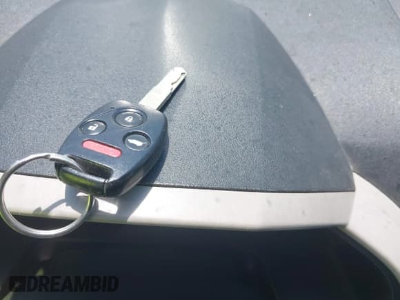 ✅ 2010 Honda Pilot EX-L • VIN: 5FNYF4H62AB015040 • Lot: 42468728. Wystawiony na IAAI z przebiegiem 208 912 mil. Bezpłatny archiwum sprzedaży aukcyjnych z USA i szczegółowy raport historii pojazdu na DreamBid. Zdjęcie 11.