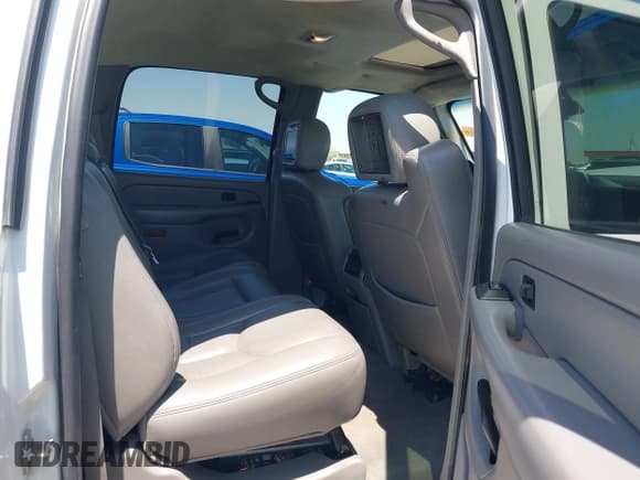 ✅ 2006 Chevrolet Silverado 2500HD LT3 • VIN: 1GCHK23D96F186182 • Лот: 42460326. Опубликован ранее на IAAI с пробегом 298 576 миль. Бесплатный доступ к архиву аукционных продаж из США и подробный отчёт об истории автомобиля на DreamBid. Изображение 8.