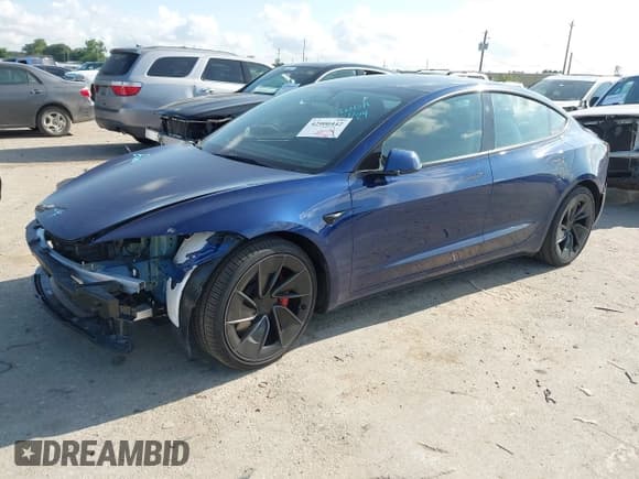✅ 2025 Tesla Model 3 Performance • VIN: 5YJ3E1ET3SF971313 • Lot: 42900442. Listed on IAAI with 2,881 mi. Free auction sales archive from the USA and detailed vehicle history report at DreamBid. Image 2.