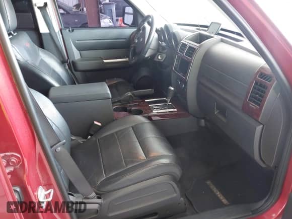 2008 Dodge Nitro R/T с VIN 1D8GT58678W150399, выставлен на аукционе IAAI как лот 42164047 с пробегом 148 578 миль миль и . История ставок и продаж доступна на DreamBid. Изображение 5.