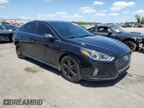 ✅ 2018 Hyundai Sonata Limited • VIN: 5NPE34AF4JH679105 • Lot: 50174123. Listed on Copart with 107,222 mi. Free auction sales archive from the USA and detailed vehicle history report at DreamBid. Image 4.