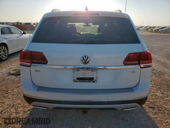 ✅ 2019 Volkswagen Atlas SEL • VIN: 1V2ER2CA0KC577347 • Lot: 67447025. Wystawiony na Copart z przebiegiem 65 699 mil. Bezpłatny archiwum sprzedaży aukcyjnych z USA i szczegółowy raport historii pojazdu na DreamBid. Zdjęcie 6.