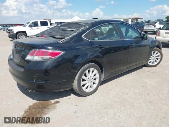 ✅ 2012 Mazda 6 i Touring Plus • VIN: 1YVHZ8EH4C5M01106 • Lot: 43395807. Wystawiony na IAAI z przebiegiem 226 744 mil. Bezpłatny archiwum sprzedaży aukcyjnych z USA i szczegółowy raport historii pojazdu na DreamBid. Zdjęcie 4.