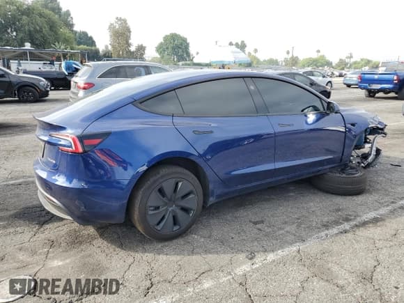 ✅ 2024 Tesla Model 3 Long Range • VIN: 5YJ3E1EB0RF792163 • Lot: 83750345. Wystawiony na Copart z przebiegiem 13 866 mil. Bezpłatny archiwum sprzedaży aukcyjnych z USA i szczegółowy raport historii pojazdu na DreamBid. Zdjęcie 3.