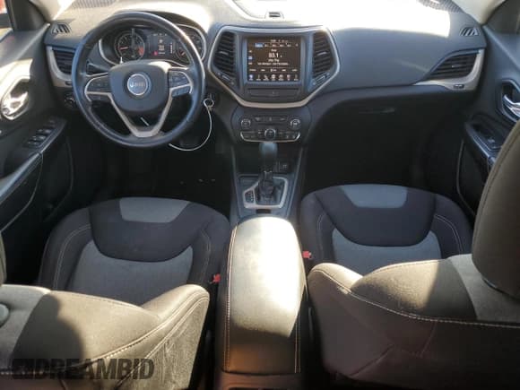 ✅ 2014 Jeep Cherokee Latitude • VIN: 1C4PJLCSXEW116904 • Lot: 89615015. Listed on Copart with 109,419 mi. Free auction sales archive from the USA and detailed vehicle history report at DreamBid. Image 8.