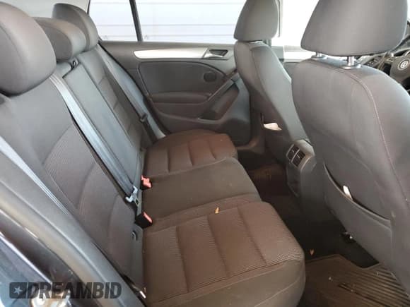 ✅ 2013 Volkswagen Golf • VIN: WVWDB7AJ4DW134959 • Lot: 86641895. Listed on Copart with 100,898 mi. Free auction sales archive from the USA and detailed vehicle history report at DreamBid. Image 10.