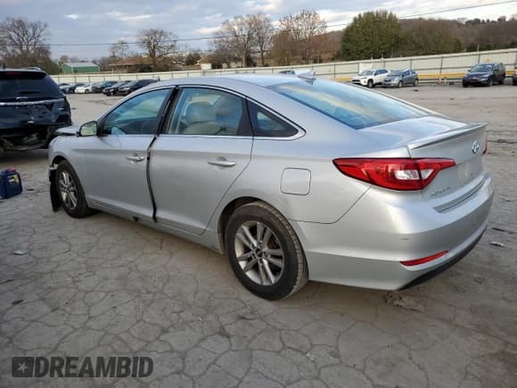 ✅ 2017 Hyundai Sonata SE • VIN: 5NPE24AF1HH575121 • Лот: 67550612. Опубликован ранее на Copart с пробегом 160 955 миль. Бесплатный доступ к архиву аукционных продаж из США и подробный отчёт об истории автомобиля на DreamBid. Изображение 2.