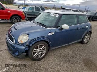 ✅ 2011 MINI Hardtop S • VIN: WMWSV3C51BTY12425 • Lot: 93557845. Listed on Copart with 75,310 mi. Free auction sales archive from the USA and detailed vehicle history report at DreamBid. Image 1.