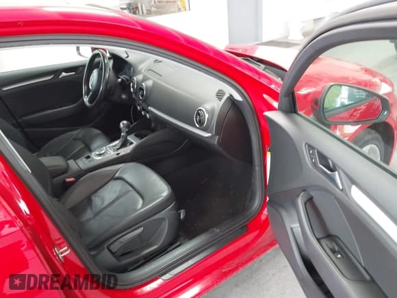 ✅ 2015 Audi A3 Premium • VIN: WAUACGFF1F1089240 • Lot: 43069867. Wystawiony na IAAI z przebiegiem 59 892 mil. Bezpłatny archiwum sprzedaży aukcyjnych z USA i szczegółowy raport historii pojazdu na DreamBid. Zdjęcie 5.