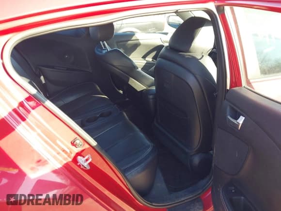 ✅ 2013 Hyundai Veloster Turbo • VIN: KMHTC6AE3DU135145 • Lot: 41767388. Wystawiony na IAAI z przebiegiem 162 234 mil. Bezpłatny archiwum sprzedaży aukcyjnych z USA i szczegółowy raport historii pojazdu na DreamBid. Zdjęcie 8.