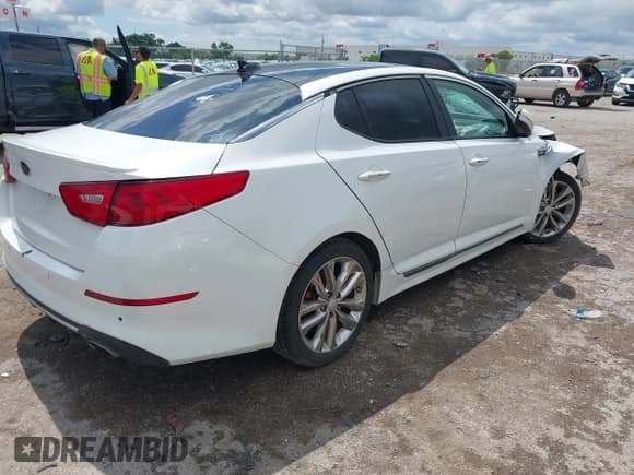 ✅ 2014 Kia Optima SXL Turbo • VIN: 5XXGR4A69EG282658 • Лот: 42345853. Опубликован ранее на IAAI с пробегом 133 483 миль. Бесплатный доступ к архиву аукционных продаж из США и подробный отчёт об истории автомобиля на DreamBid. Изображение 4.
